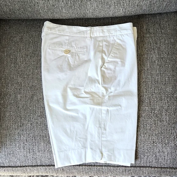 Lilly Pulitzer White Shorts - Size 8 - Picture 2 of 4